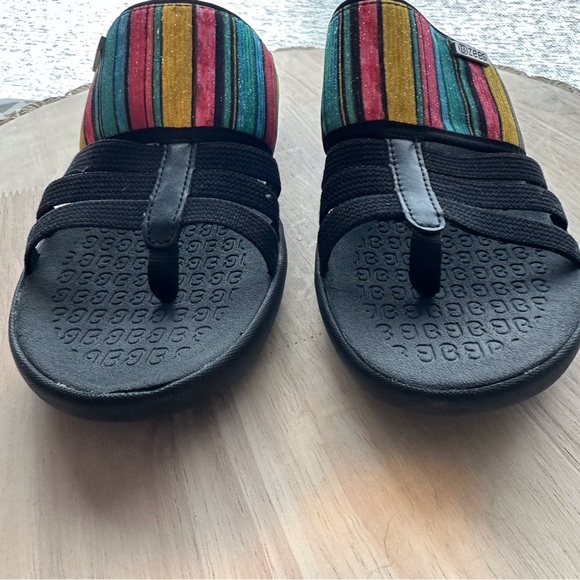 Bzees Sandals - Picture 3 of 4